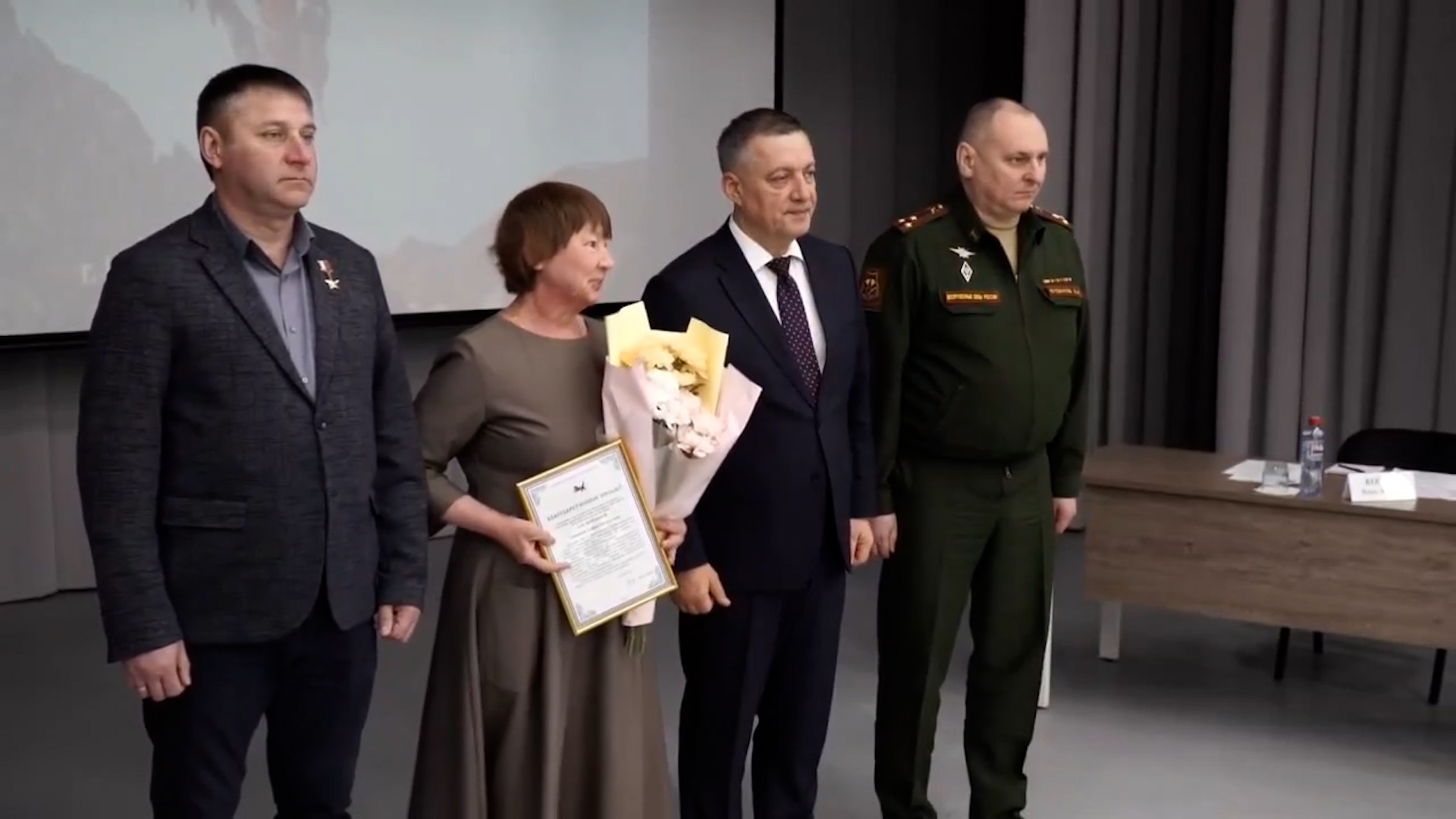 {Наградили за помощь в проведении призыва на военную службу}