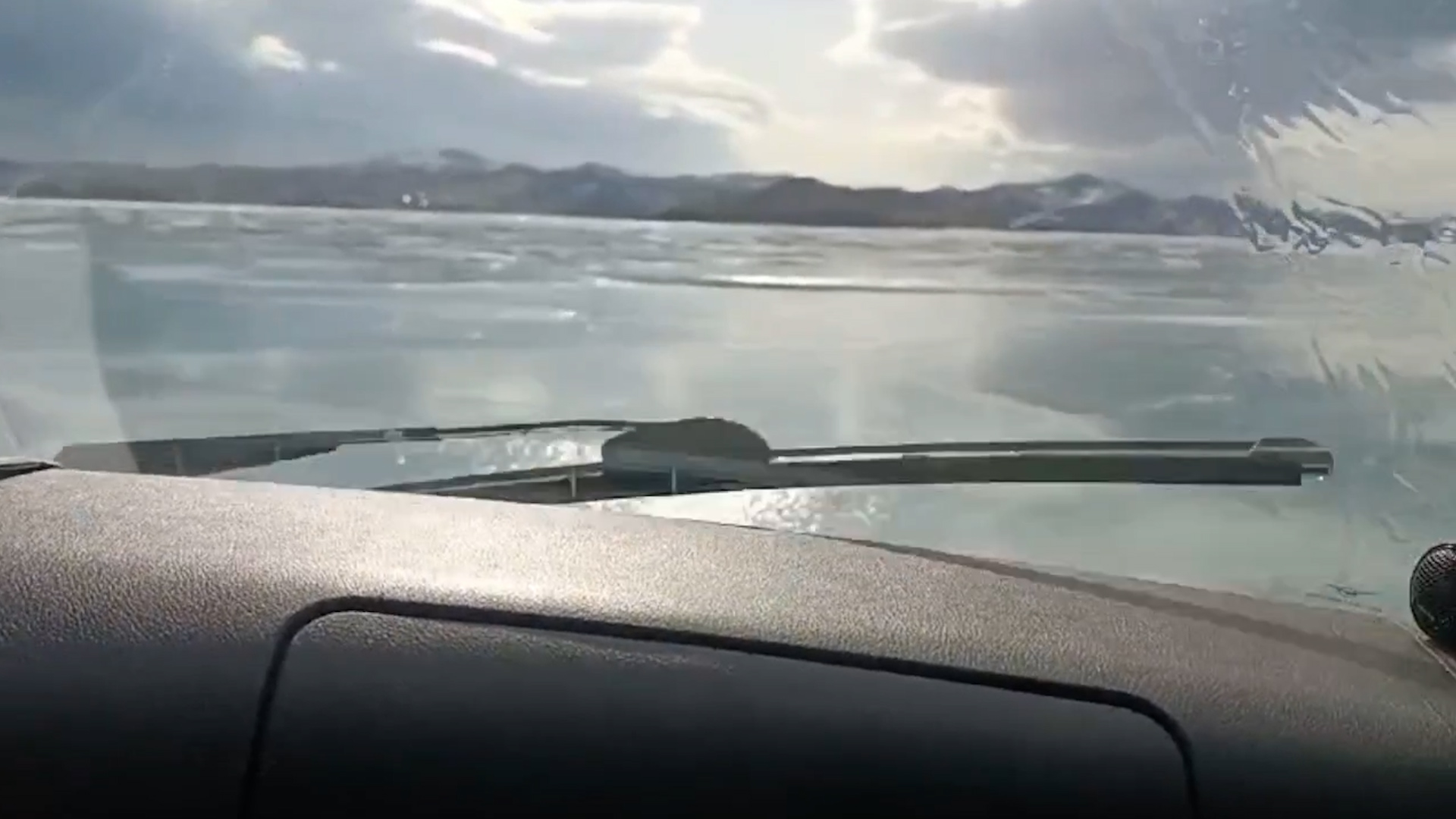 {Отложили открытие переправы }