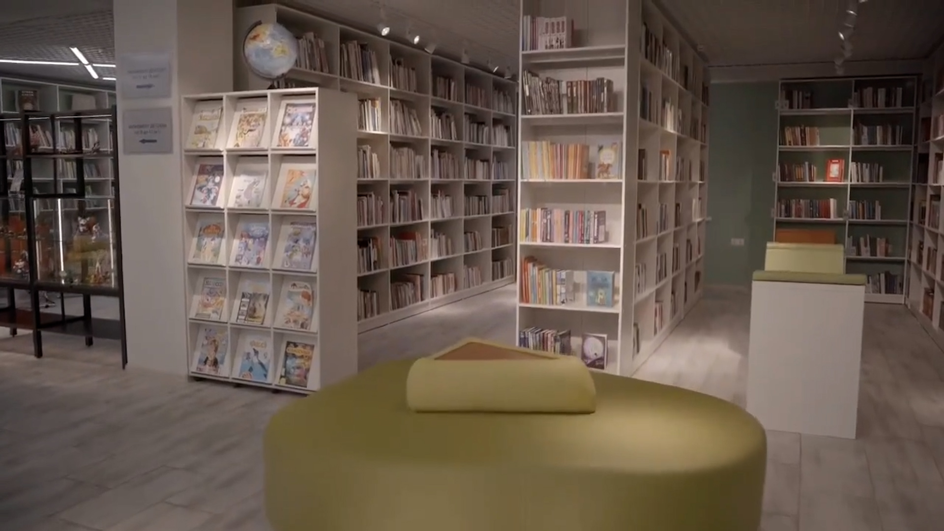 {Отремонтировали библиотеку и центр творчества }