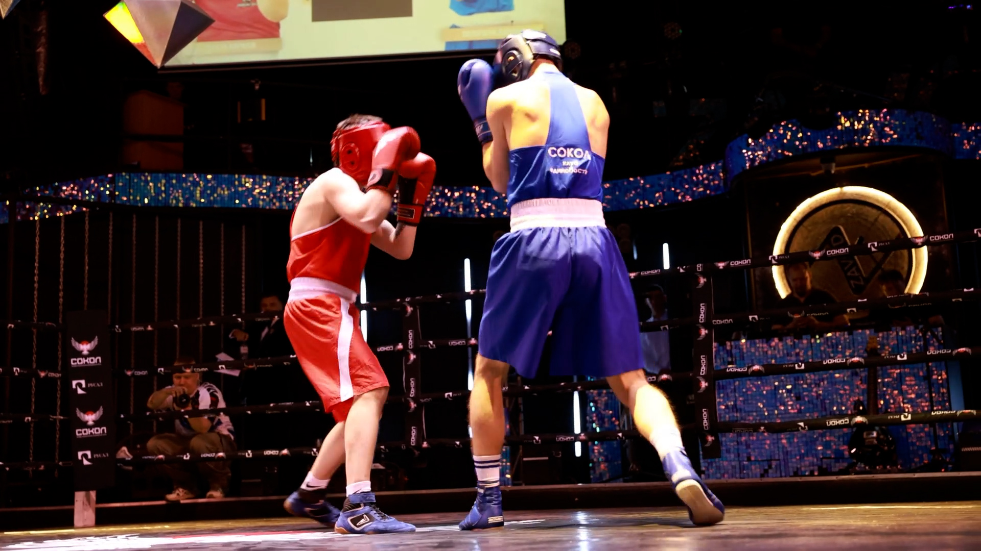 {Устроили «Вечер бокса»}